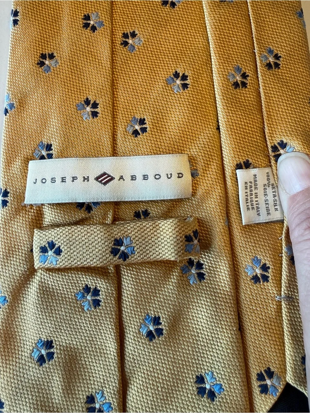 Joseph Abboud Men’s 100% Silk Tie Gold Blue Floral Made in Italy 57”
